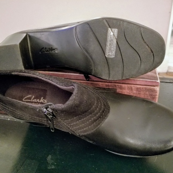 Clarks Bendables in new condition - Picture 6 of 6